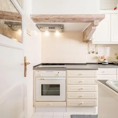 Apartament Guestready - Lisbon's Charme Rouge