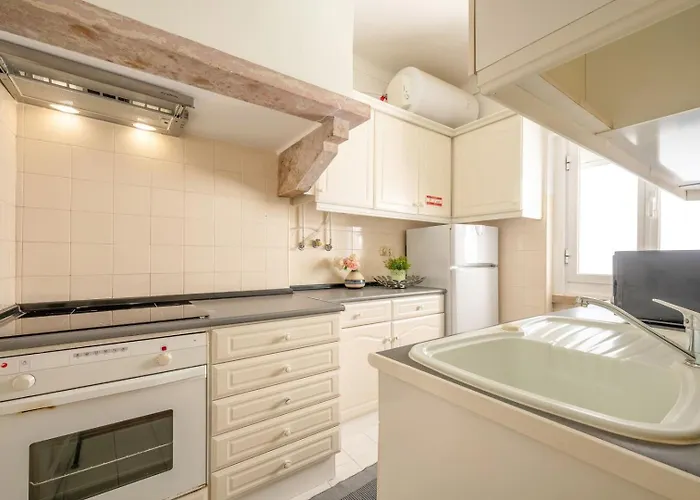 Guestready - Lisbon's Charme Rouge شقة Lisboa